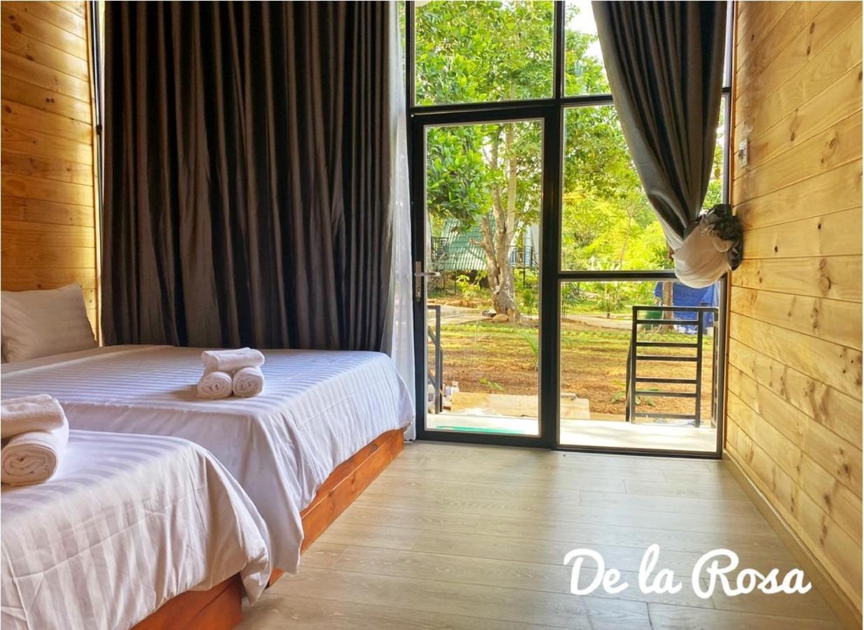 Homestay De La Rosa - Con Dao Chi Khu Co Ong Esterno foto