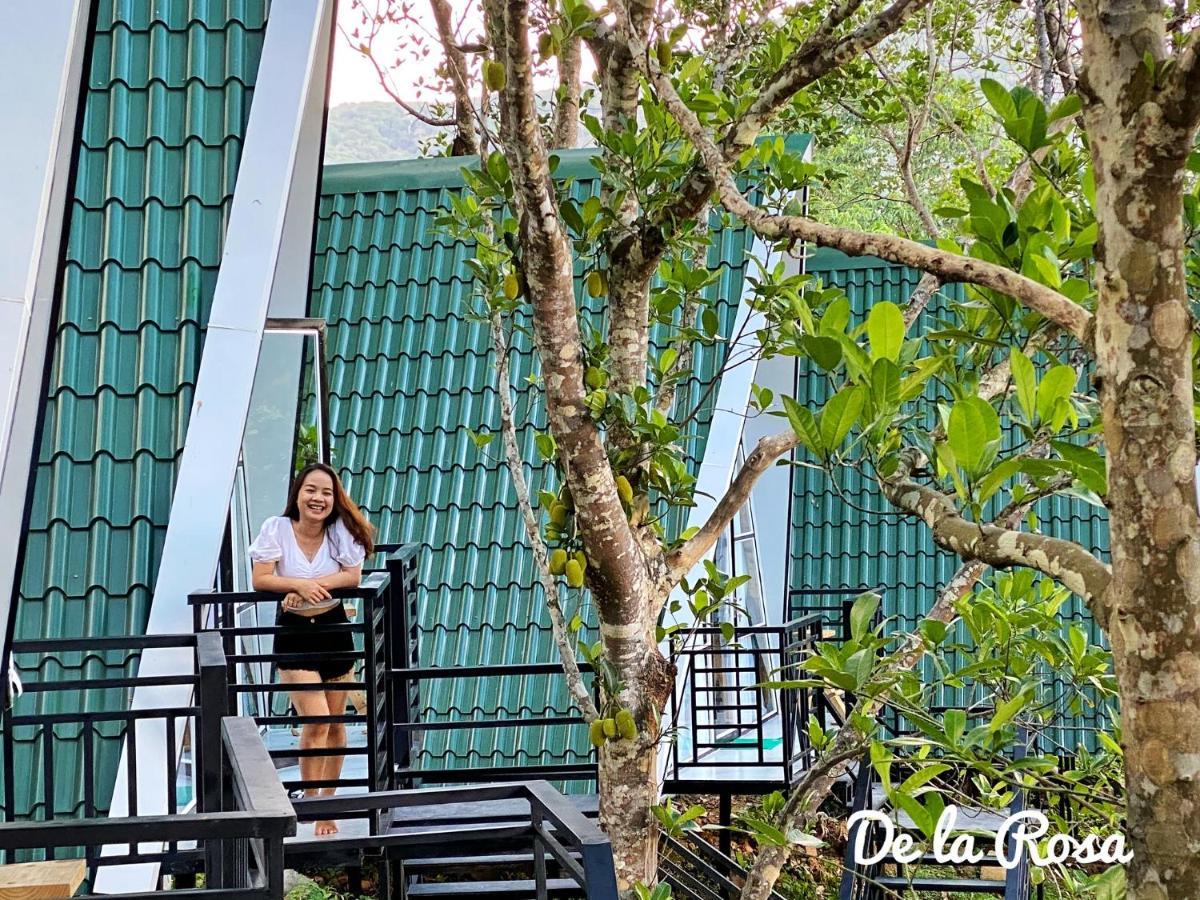 Homestay De La Rosa - Con Dao Chi Khu Co Ong Esterno foto