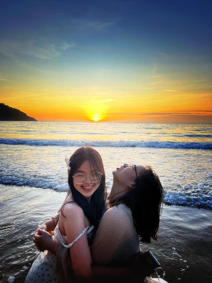 Homestay De La Rosa - Con Dao Chi Khu Co Ong Esterno foto